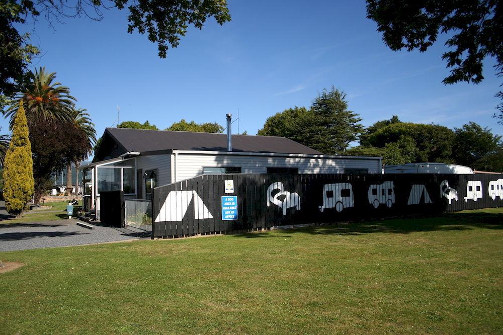 Levin Kiwi Holiday Park Bagian luar foto